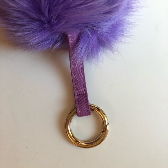 Purple fur keychain - Picture 3 of 3